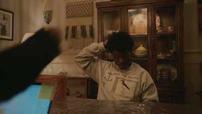 Get all situated here. - Blindspotting