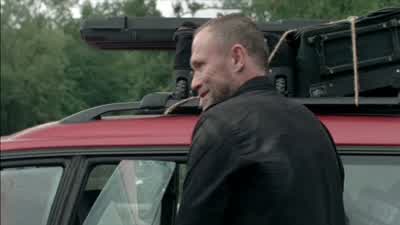 Get away from my car! - The Walking Dead