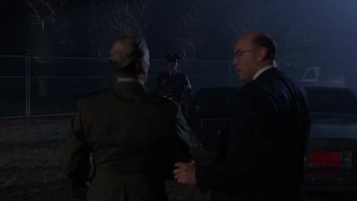 Get away from the car! Teager's in the car! - The X-Files