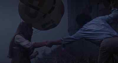 Get back aboard. - The Lost Continent