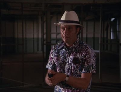 Get back.
Back! - Hawaii Five-0