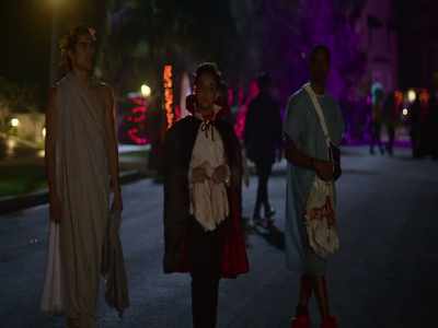 ♪ Get you back, heart attack ♪ - On My Block