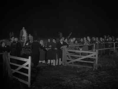 Get back. - The Quatermass Xperiment