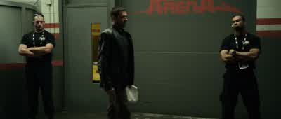 - Get back. - Real Steel