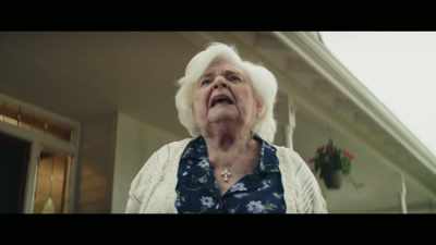 Get my bag. - Don't Tell Mom the Babysitter's Dead