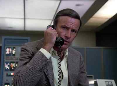 Get me down from here!
Let it down! - The Six Million Dollar Man