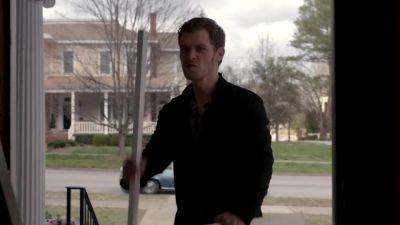 Get down!
Missed me! - The Vampire Diaries