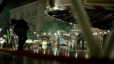 Get down now. - Wallander