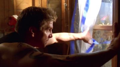 Get down. - Smallville