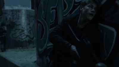 Get down! - Falling Skies