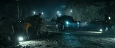 Get down, sir. - The Predator