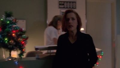 Get Dr Vinet in there and call the police. - The X-Files