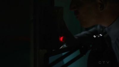 Get everybody in here now! - Designated Survivor