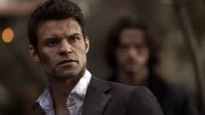 Get everyone out of here... - The Originals