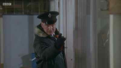 Get that eye shadow off, Whittaker! - Porridge