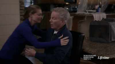 Get your feet. Come on. - Husband, Wife, and Their Lover