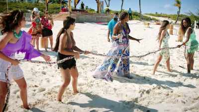 Get firm. Get firm, and-- - The Real Housewives Ultimate Girls Trip