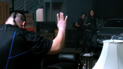 Get your hands in the air! - Hawaii Five-0