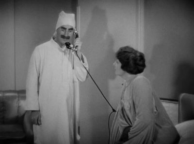 Get me headquarters - Duck Soup