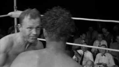 Get him, Tony. Come on. - Somebody Up There Likes Me