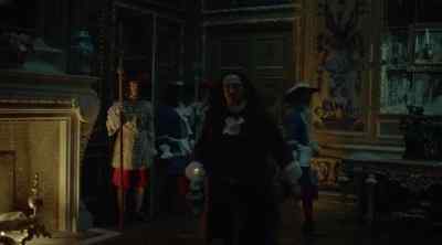 Get His Majesty to safety at once!
             Sire... - Versailles