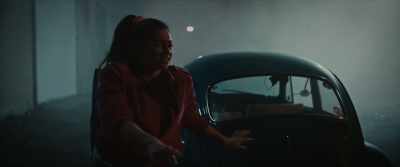 Get in the car!
Oh, my God. Okay. - Vicious Fun