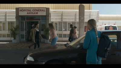 Get in the car, sweetie. - The Widow
