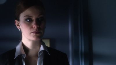 Get her in the Van. - Smallville