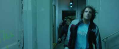 Get in there.
It's out of control. - Eat Brains Love
