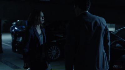 -Get in.
-What? - Homeland