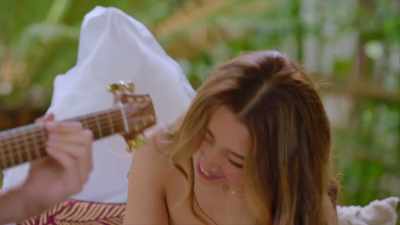 - Get it? Cos your name is Coco.
- (LAUGHS) Yeah. No, I love it! - FBOY Island NZ