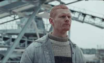 - Get lost. And stay away.
- But Daniel, I work... - Winter Brothers