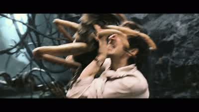 Get it off my face! - King Kong