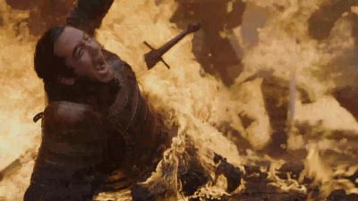 - Get off me! Get off, bitch!
- No, get off! Help! Help! - Game of Thrones