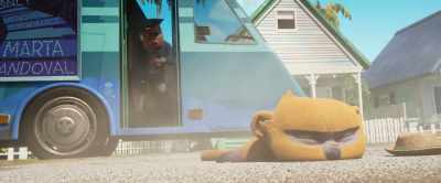 -Get off of my bus.
-[Vivo grunts] - Vivo