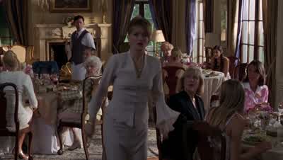 - Get off of her! - She's the Man