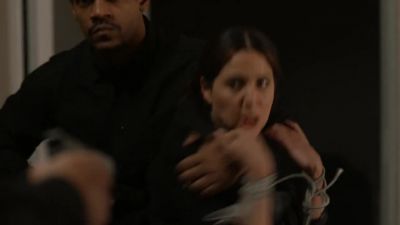 Get off of me!
Stop, stop! - Blindspot