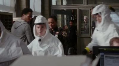 Get him on his side now. - Elementary