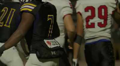 Get on the play
with number seven, Tory Morgan. - Algiers, America