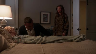 Get out.
Get out, Bridge. - Ray Donovan