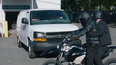 - Get out of the van! - FBI: Most Wanted