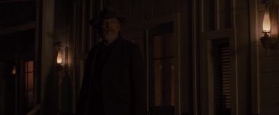 - Get out of the way!
- Maria! - Cowboys &amp; Aliens