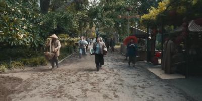 Out of the way! - Around the World in 80 Days