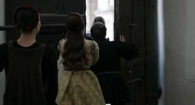 - Get out of the way! - Medici: Masters of Florence
