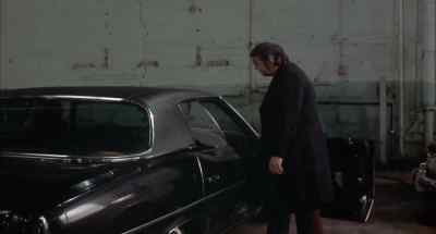 - Get out, old man.
- What's the matter? - The Seven Ups