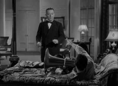 Get out The evil finger's on you - Mr  Deeds Goes to Town