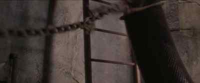 - Get out, the fuse is lit.
- Danny, wait! - Anaconda