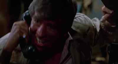 - Get out, the fuse is lit.
- Danny, wait! - The Return of the Living Dead