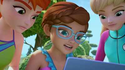 Get ready. The monster is close.[SONAR BEEPING] - LEGO Friends: Girls on a Mission
