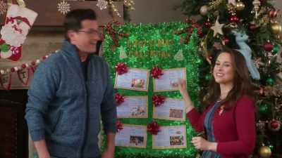 Get ready... the sleigh
ride around the loop. - Haul Out the Holly: Lit Up